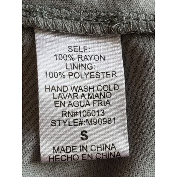 Andree by Units Womens Tunic Top Small Blue Embroidered V-Neck Roll Tab Sleeve - Picture 4 of 6